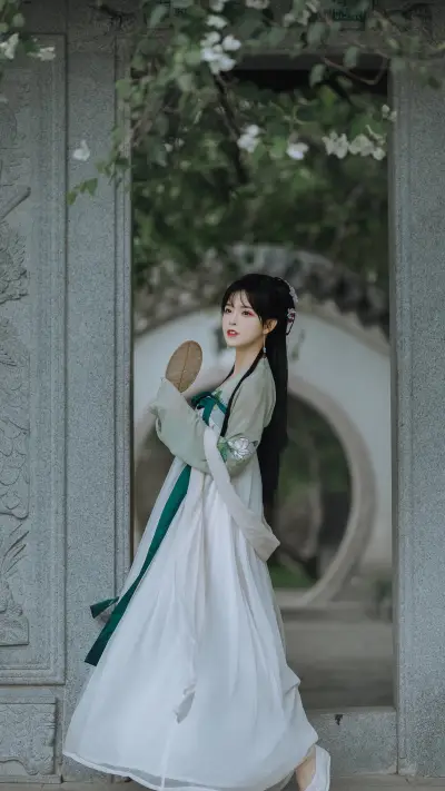 美人妆-锐景创意