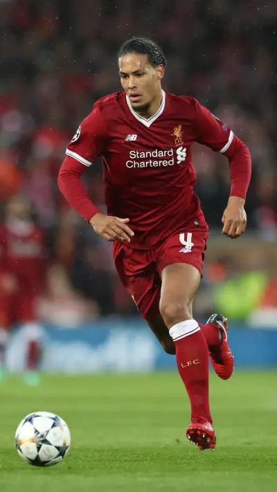 红军后卫范迪克