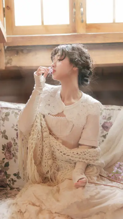 美女的世界-锐景创意