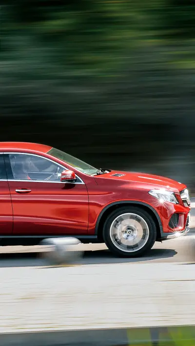 SUV山路对决 - Screenshot 1