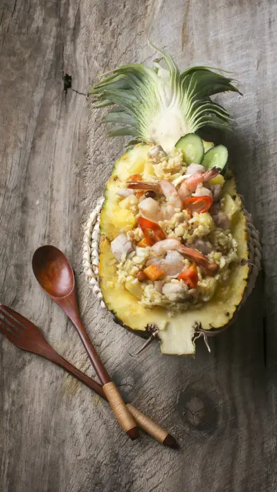 特色小吃菠萝饭